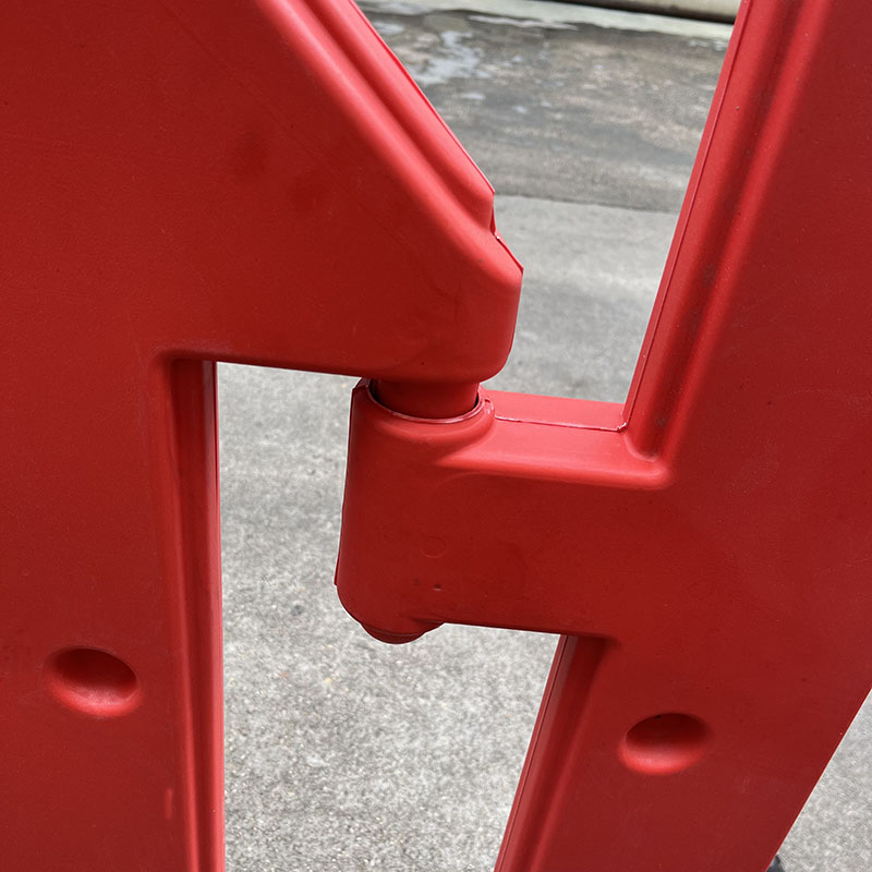 Cheap Price Red Traffic Guardrail Driveway Moulding Plastic Barriers