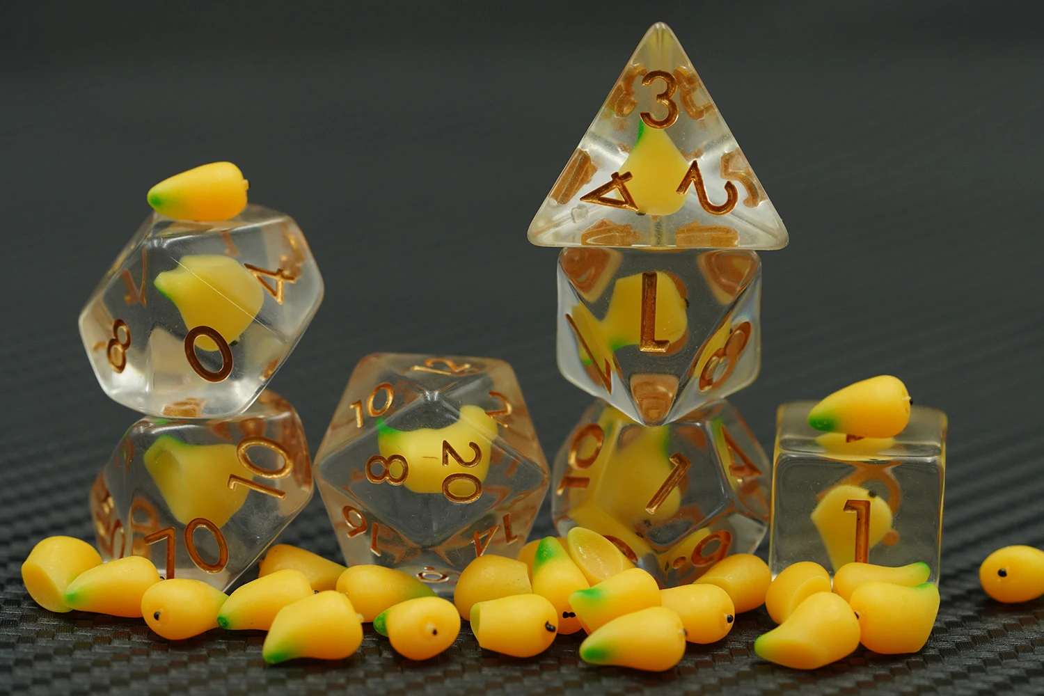7-Die Polyhedral Dice Set Filled Fruit Mango Design 16mm Resin DND D&D RPG Game for Dungeons Dragons for MTG Pathfinder manufacture