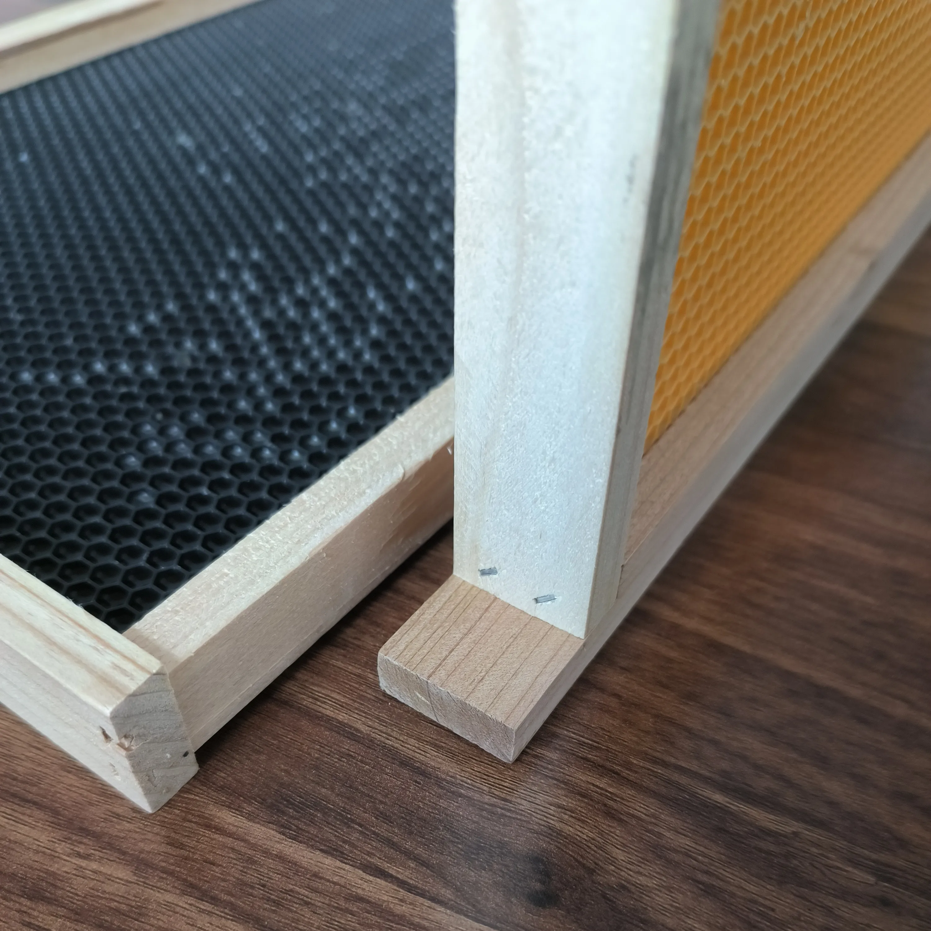 Wholesale Beehive Wooden Frame National Langstroth Honey Medium Wooden