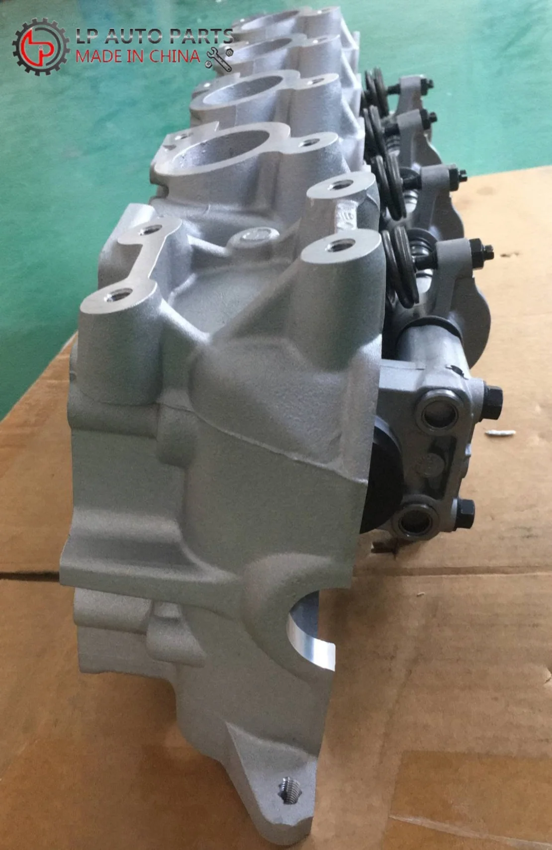 MD311828 G54B Cylinder Head 4G54 Auto Engine Cars Cylinder