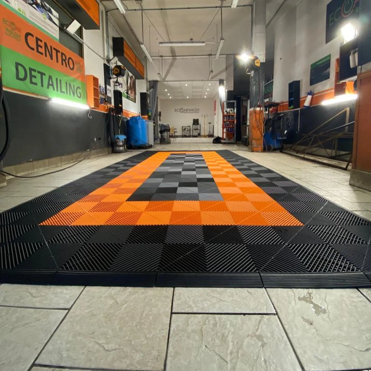 Custom logo Never Fade Color Tile Garage Floor Tiles Rubber Pvc Garage Floor Tiles