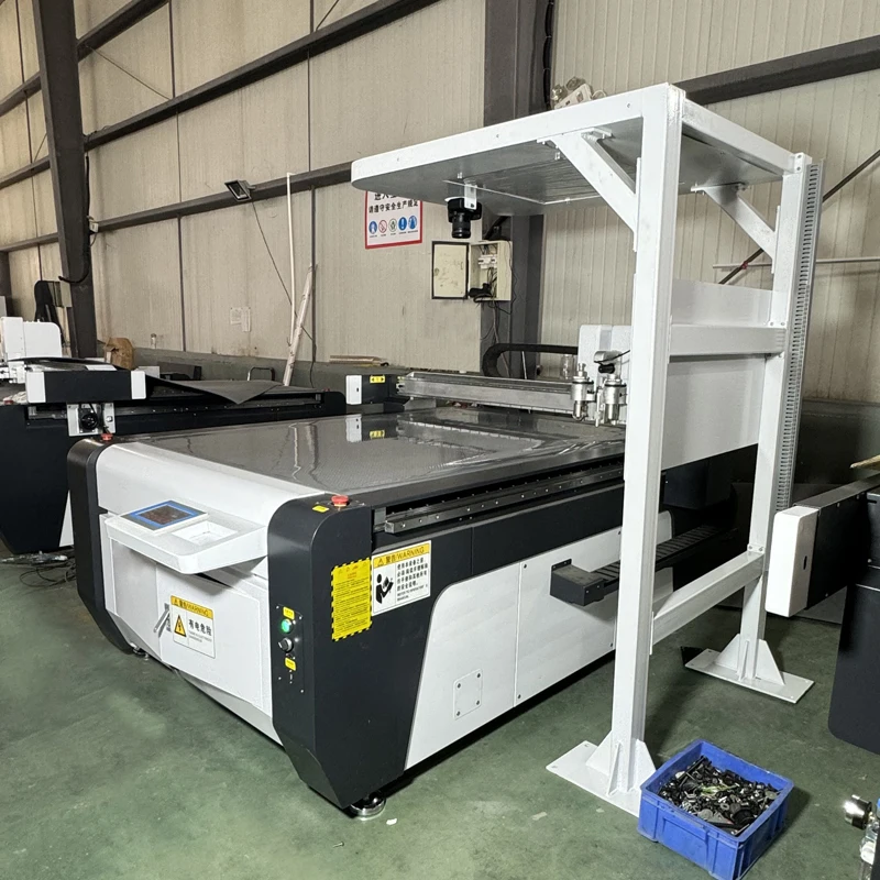 ZXT Digital CNC Automatic Flatbed Paper Cardboard Feeding Cutting Plotter Advertising KT Board Oscillation Knife Cutting Machine