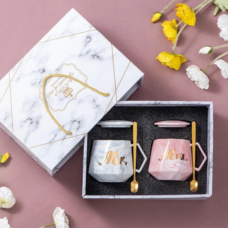 Чашка для влюбленных с принтом на день Святого Валентина, с крышкой и ложкой, подарочный набор, чайная керамическая кружка, кофейная чашка