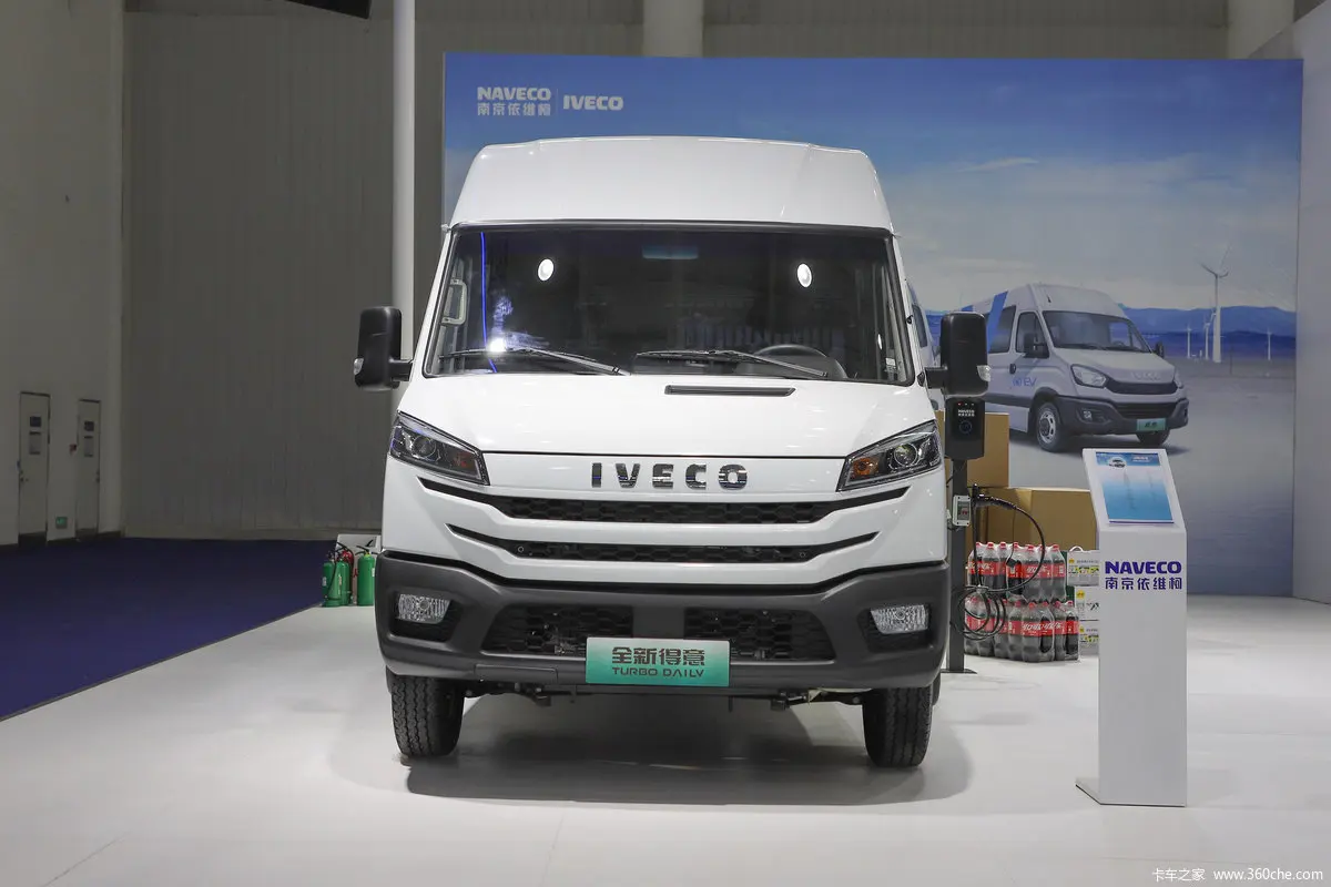 The 2024 Version of New Daily Pure Electric Van New Nanjing Ivecos China's Cheap LHD RHD EV VAN Automatic Gearbox Rear Camera