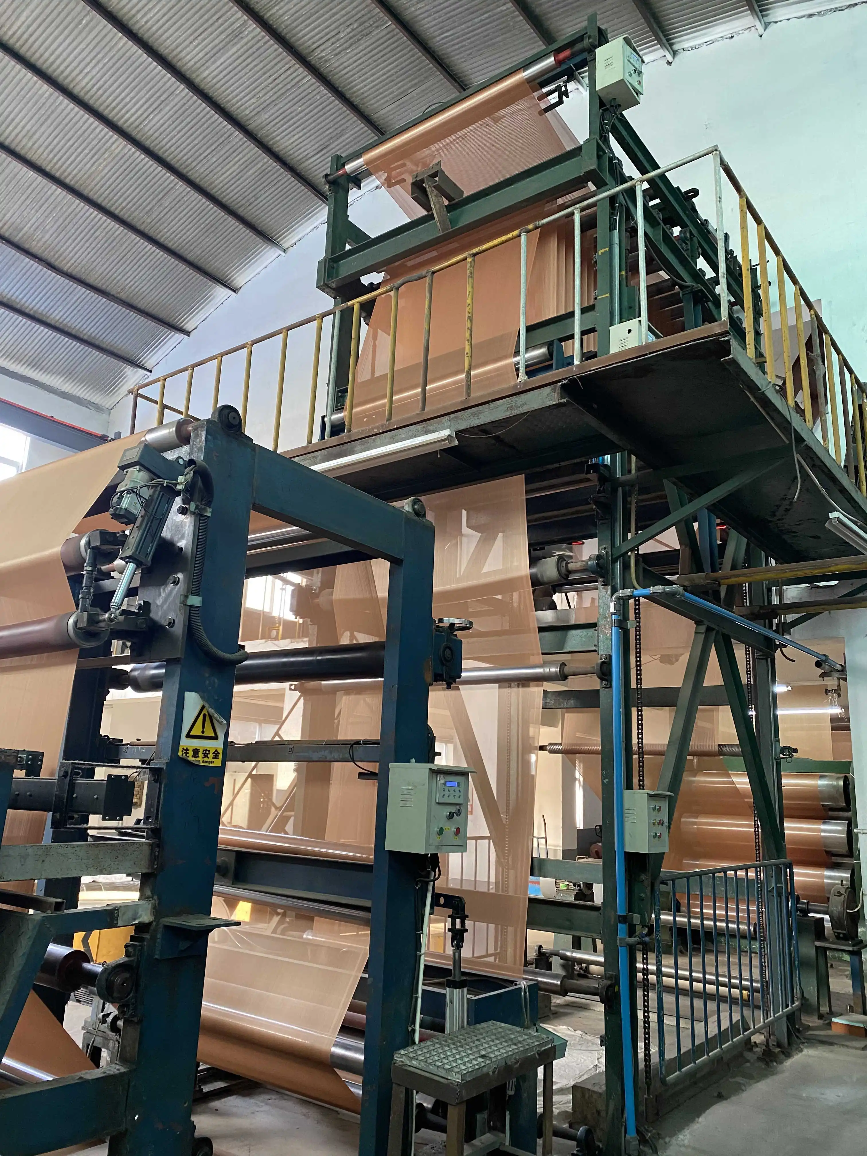 Нервущейся крепкой ткани высокая прочность на разрыв класс нейлон 6 окунул ткани шнура покрышки