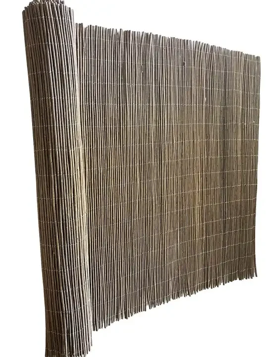 China Supplier the Latest Version Garden Wicker Fence Yard Decoration Willow Fence Screen
