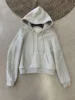 Chaqueta con capucha