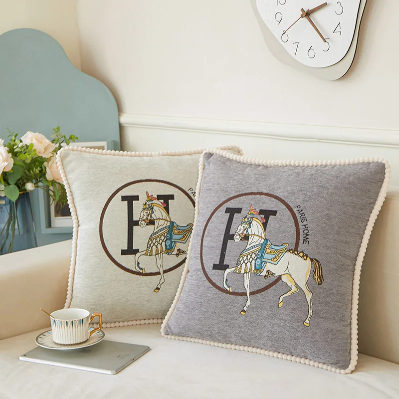 Factory High Quality Home Decor Customized Horse Jacquard Chenille Sofa Cushion Cover Woven Throw Pillows factory