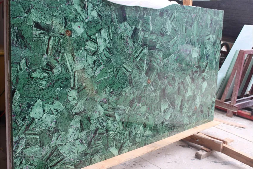 Red Emerald Slabs Green Quartz Translucent Stone Luxury Bathroom Tile