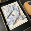 05 petit panier de fleurs bleu