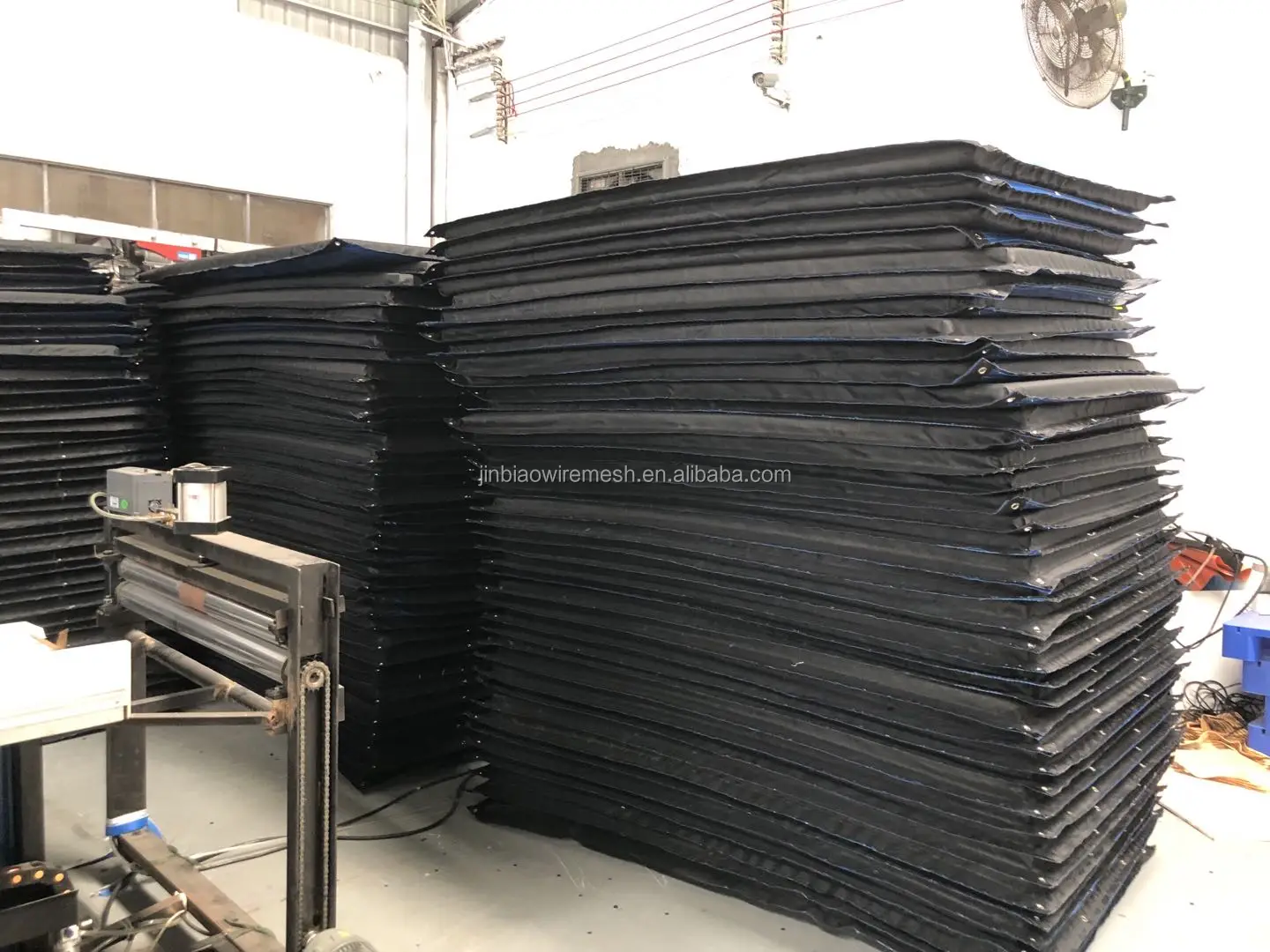 product jinbiao factory wholesale sound absorb waterproof net noise barrier soundproof blanket for construction site-10