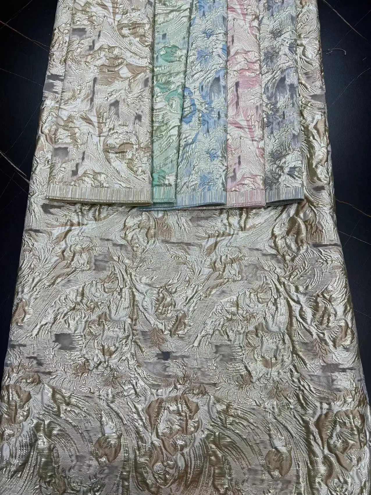 Cheap Brocade Emboss Royal Design Jacquard Fabric With Polyester for Jacquard