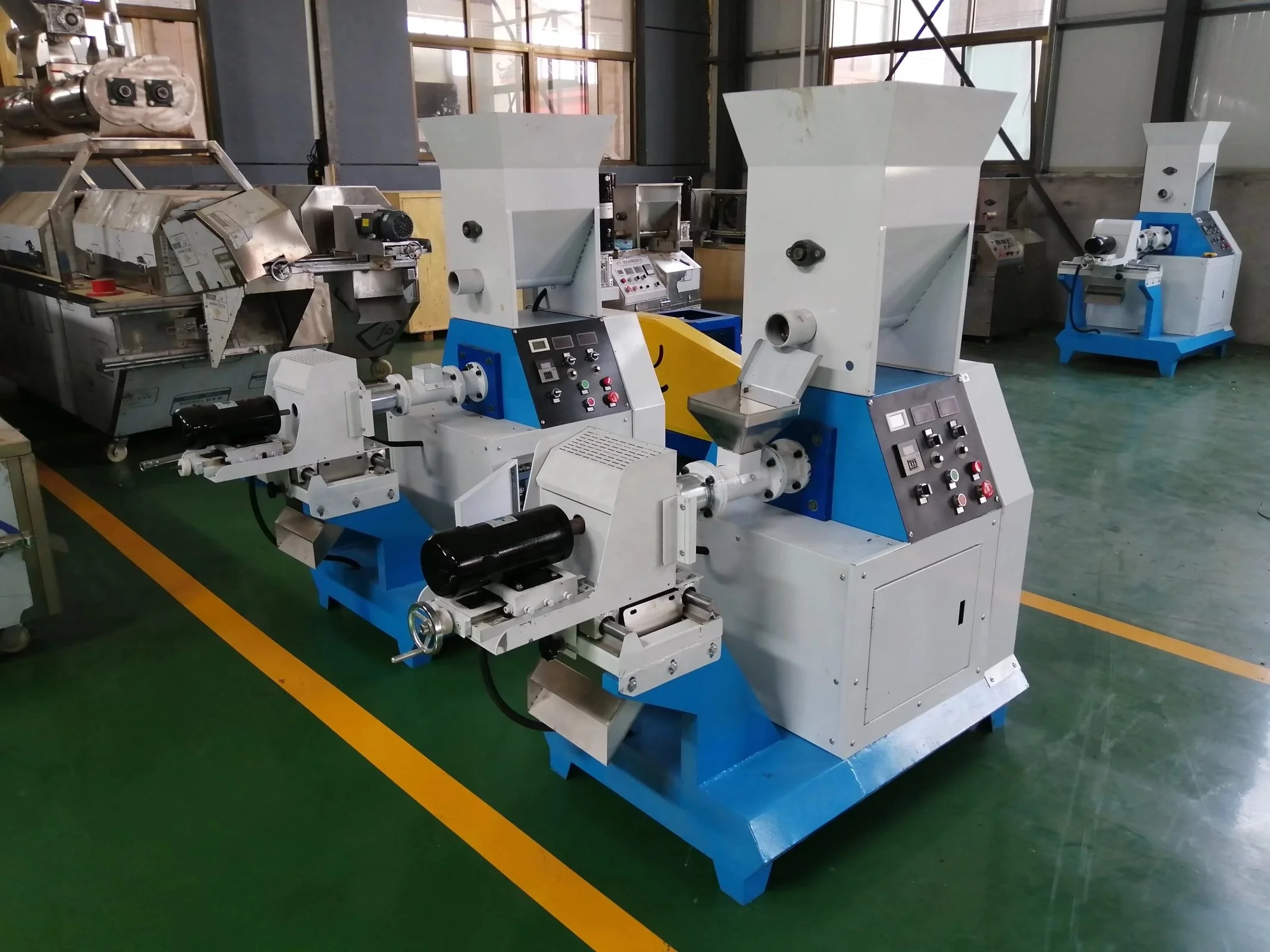 Ornamental Fish Feed Production Line Fish Flakes Feed Machinery Industrial Aquatic Feed Equipment