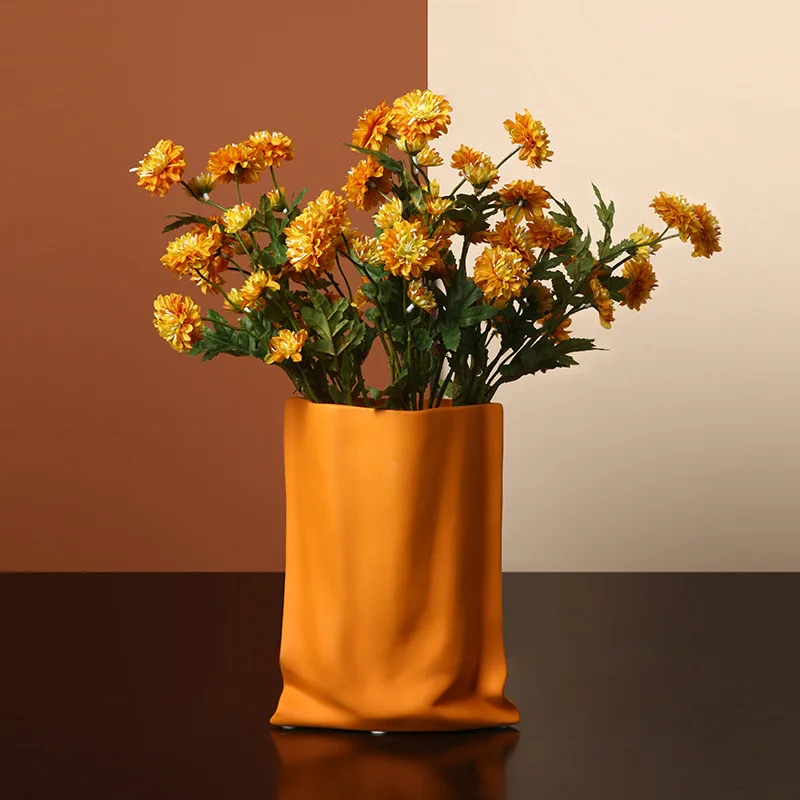 Wholesale Nordic Modern Luxury Ceramic Vases Colorful Creative Folds for Home Decor Weddings Offices Christmas Holidays