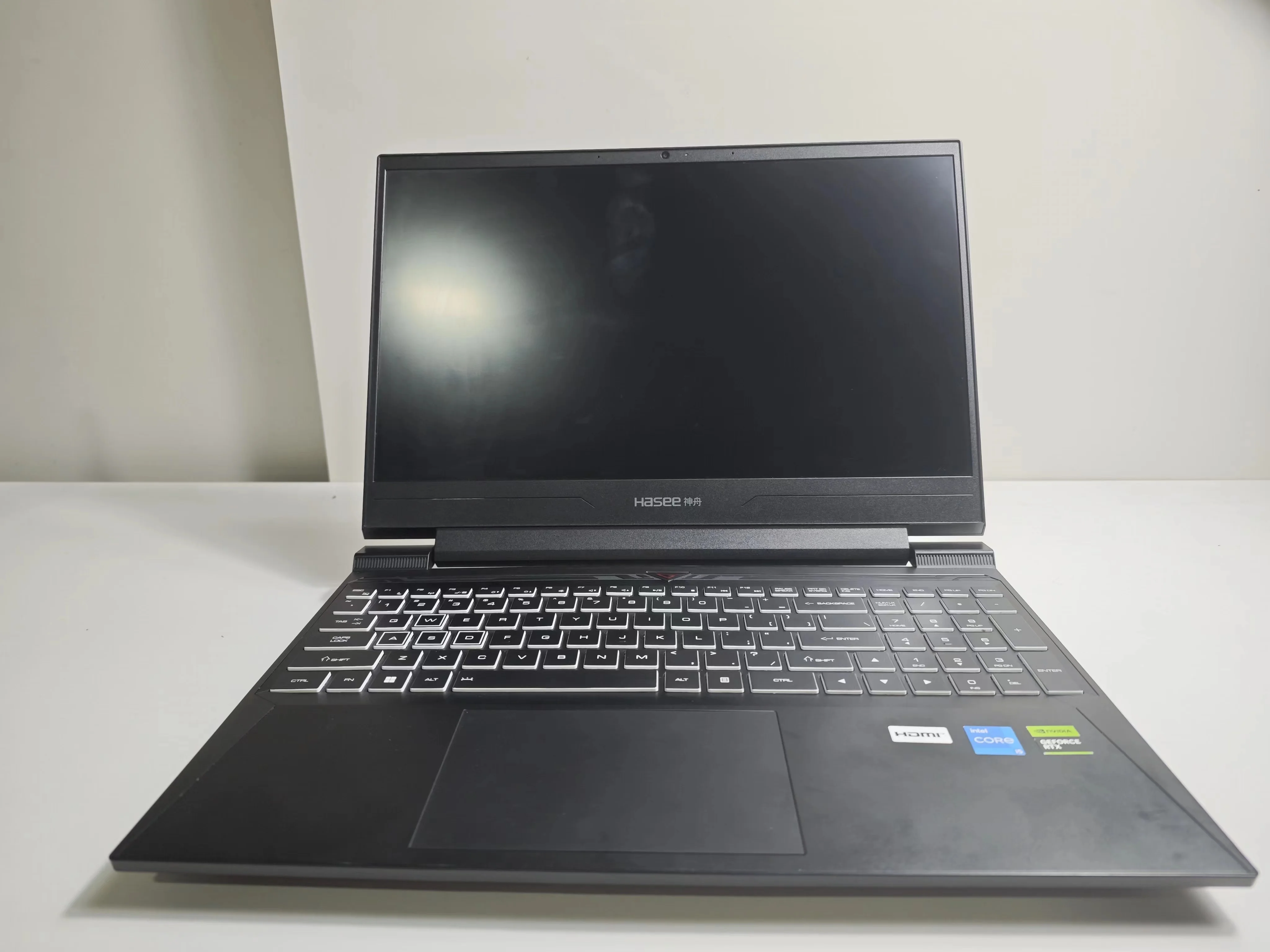 Used Laptop Hasee S8 I5-12th RTX4050-6gb Gaming Laptop 16GB 512 GB SSD Used Laptop Computer