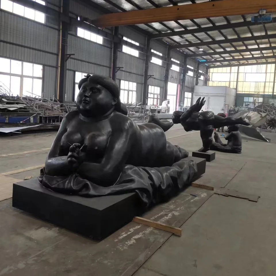 Customized Fernando Botero Fat Woman Bronze Life Size Statue Human Body Art Mall Landscape Decoration Urban Garden Sculpture