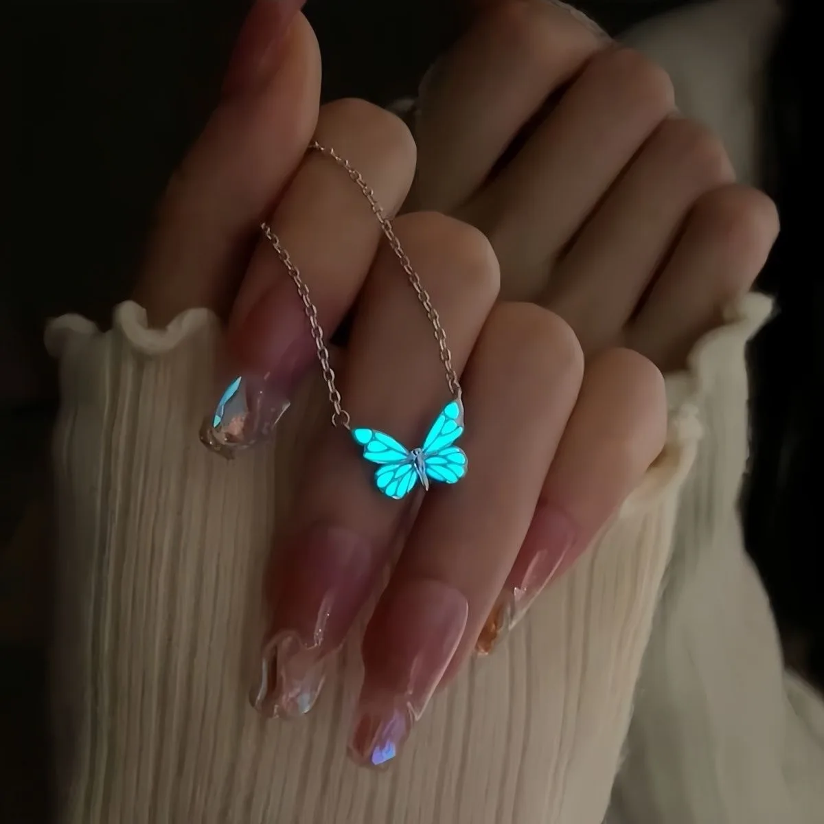 Trendy Luminous Butterfly Pendant Necklace for Women Link Chain Alloy Jewelry for Party Glow in the Night