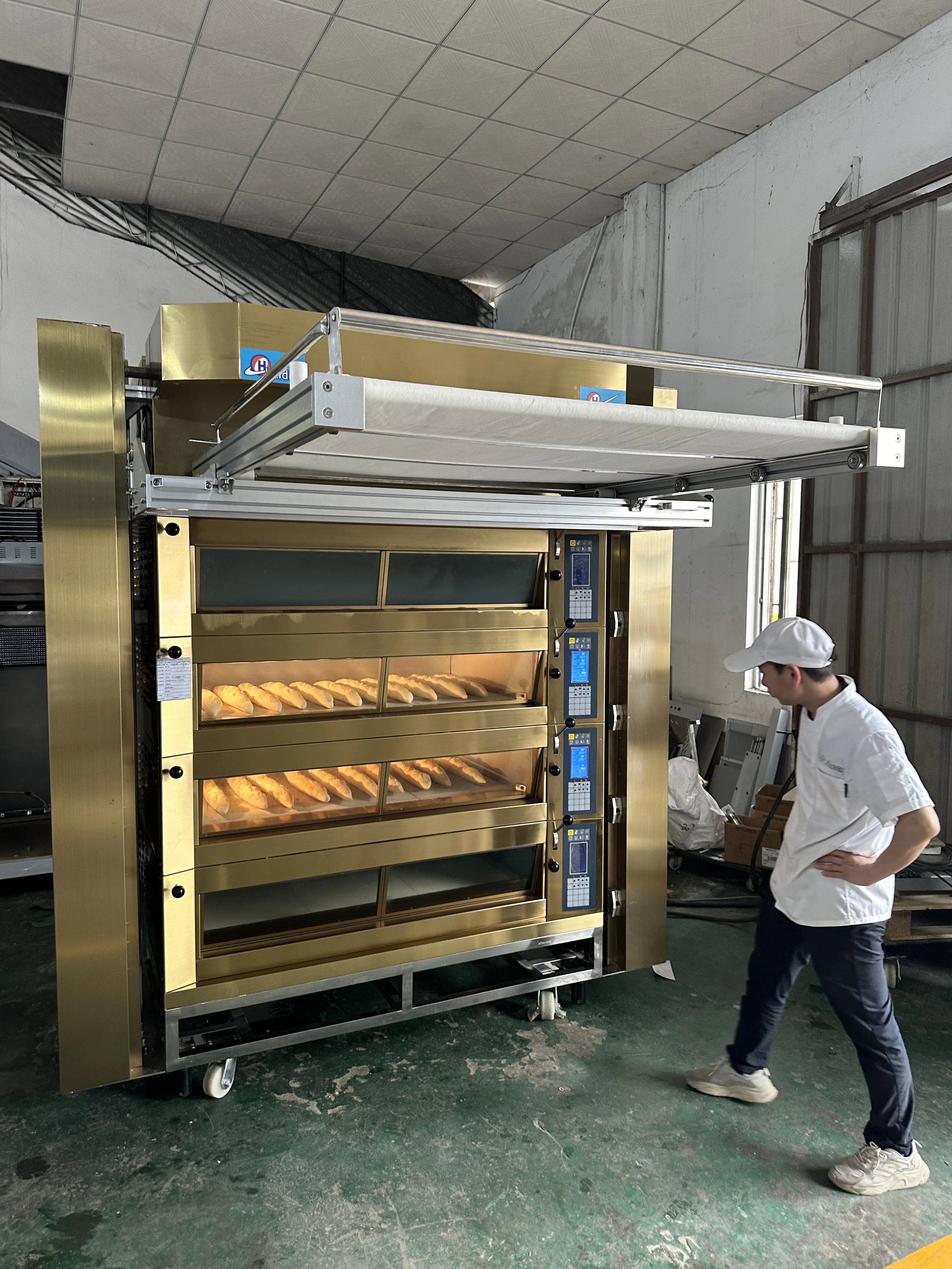 Bread Dough Canvas Roller Hand Manual Loading Automatic Baker Tray Rack Push Pull Tool Deck Oven Loader with for Bakery Supplier