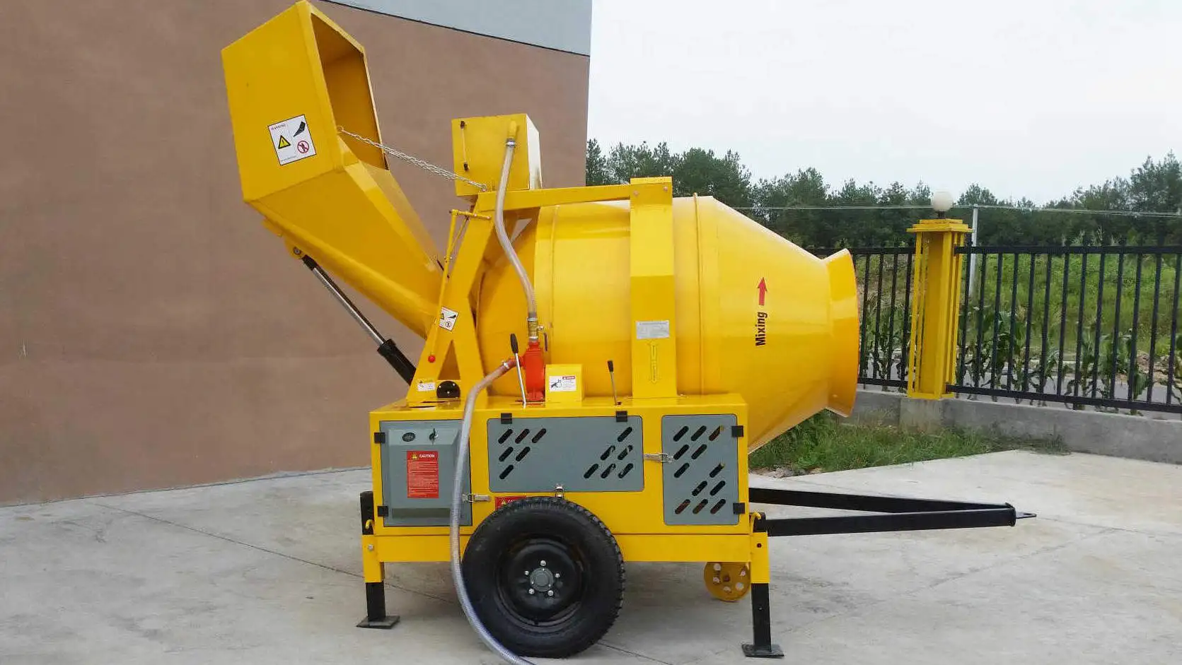 Diesel Powered Concrete Mixer With Lifting Device Is Exported To