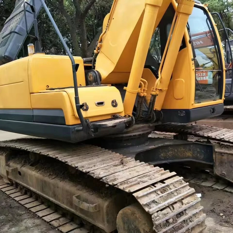 Строительная техника, гусеничный экскаватор б/у HYUNDAI 215, гидравлический экскаватор среднего размера б/у HYUNDAI 215, бренд — Корея