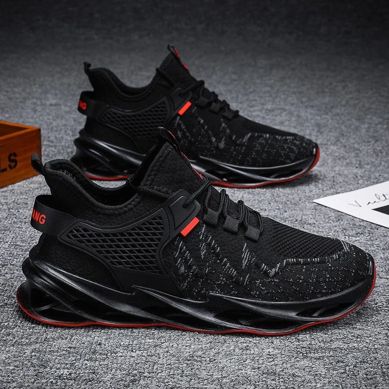 New fashion men's flying fabric shock-absorbing ultra-light running shoes Casual Shoes Sneakers