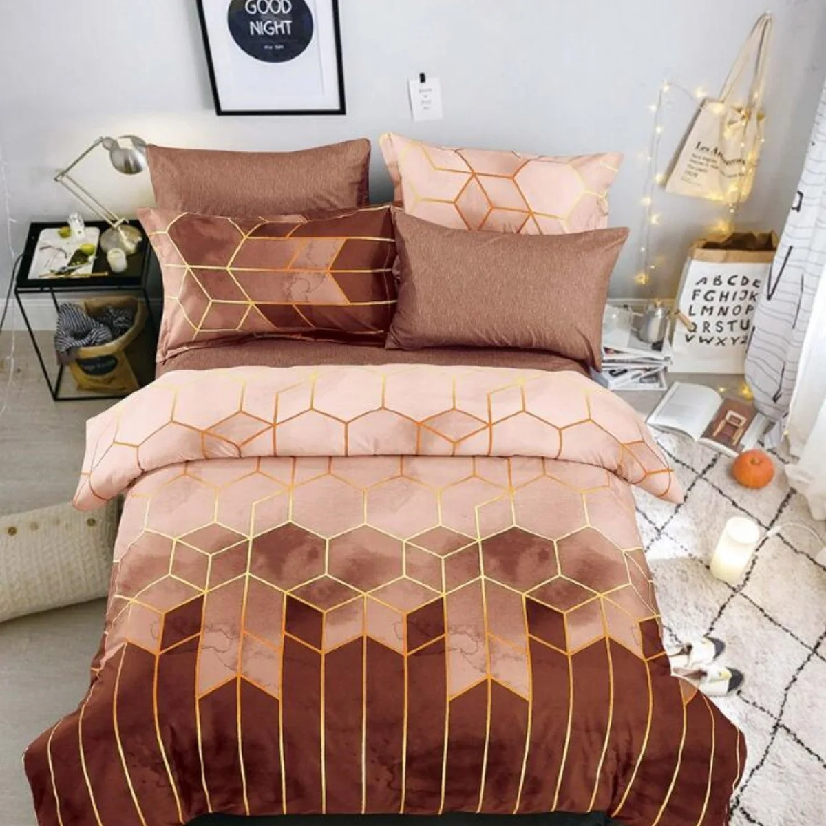 Luxury Hotel Bed Sheet Design Light Gilded Line Geometric Pattern Digital Printing Three Piece Set Bed Sheet for Hotel