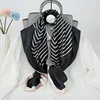 Foulard carré6