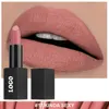Lápiz labial mate tubo cuadrado negro 17