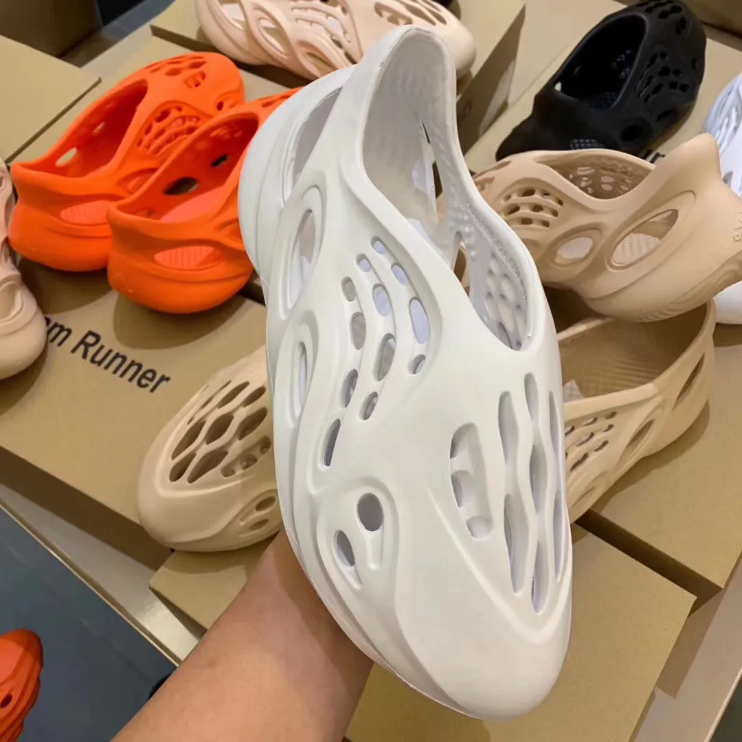 Men’s Foam Runner Yzy Crocs Water Shoe Size 8 10