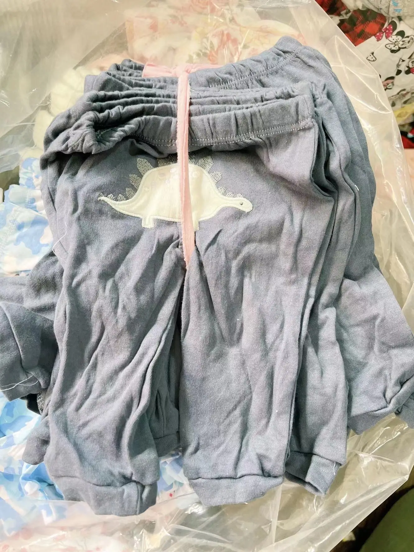 В наличии, избыточная оптовая продажа, фирменная другая одежда, детские леггинсы, детские штаны, в наличии