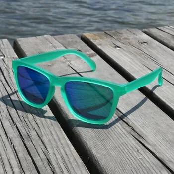 Wholesale lifestyle running sunglasses Eco friendly PC frame men women recycled polarized sunglasses custom logo