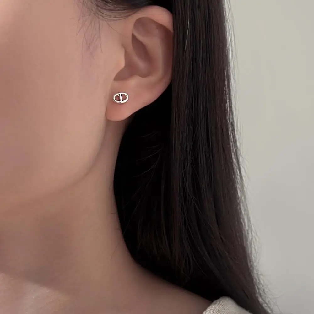 KAKODIY New Pig Nose Stud Earrings Fashion £925 Simple Stud Earrings Accessories Earrings detail 3