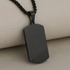 Negro con Cadena