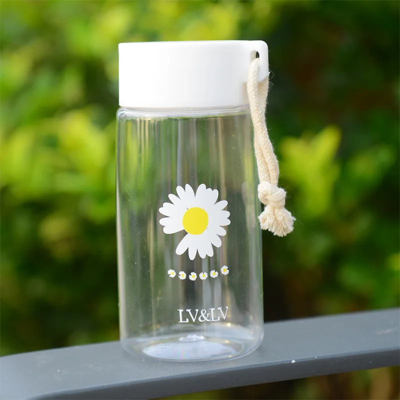 480ml Small Daisy Transparent Plastic Water Bottles BPA Free Creative  Frosted Water Bottle With Portable Rope Travel Tea Cup