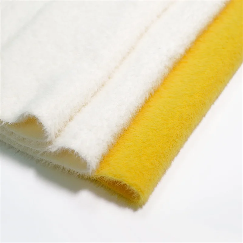 Manufacturers Wholesale Imitation Mink Yarn  1.3CM 13NM/1 100%Nylon Raw White Hank Dyed Winter Sweater