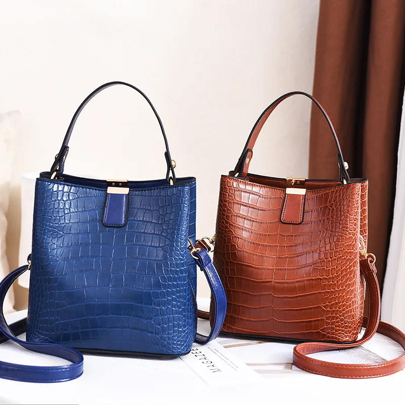 Source 2023 Hot Sale Cheap Price Pu Leather Color-changing Bucket