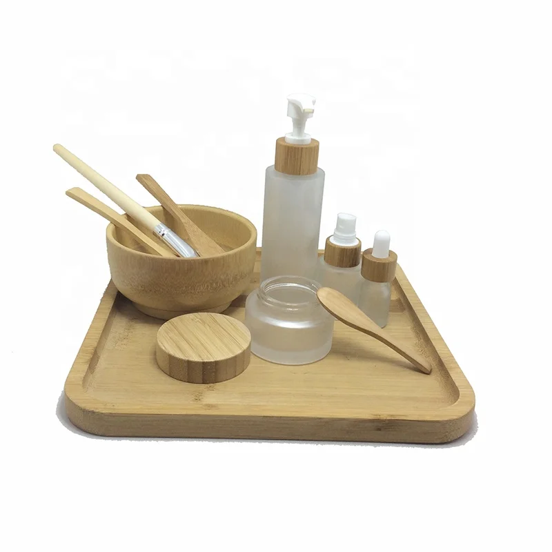 zero waste cosmetics fork spatula brush and bowl made by bamboo for beauty clay mixing