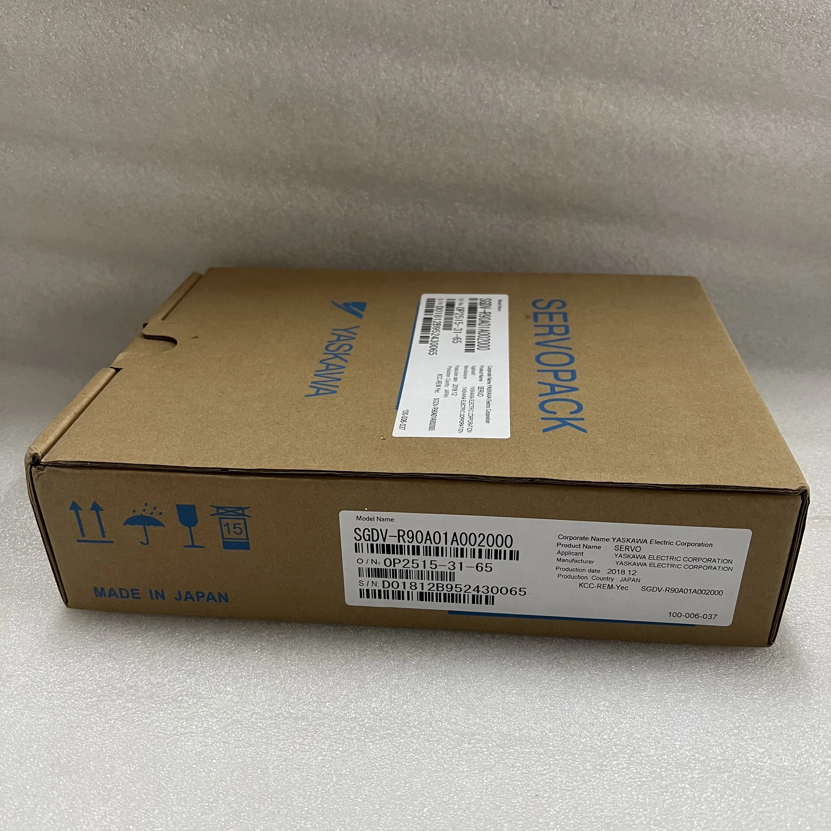 YASKAWA AC Servo Drive SGDV-R90A01A002000