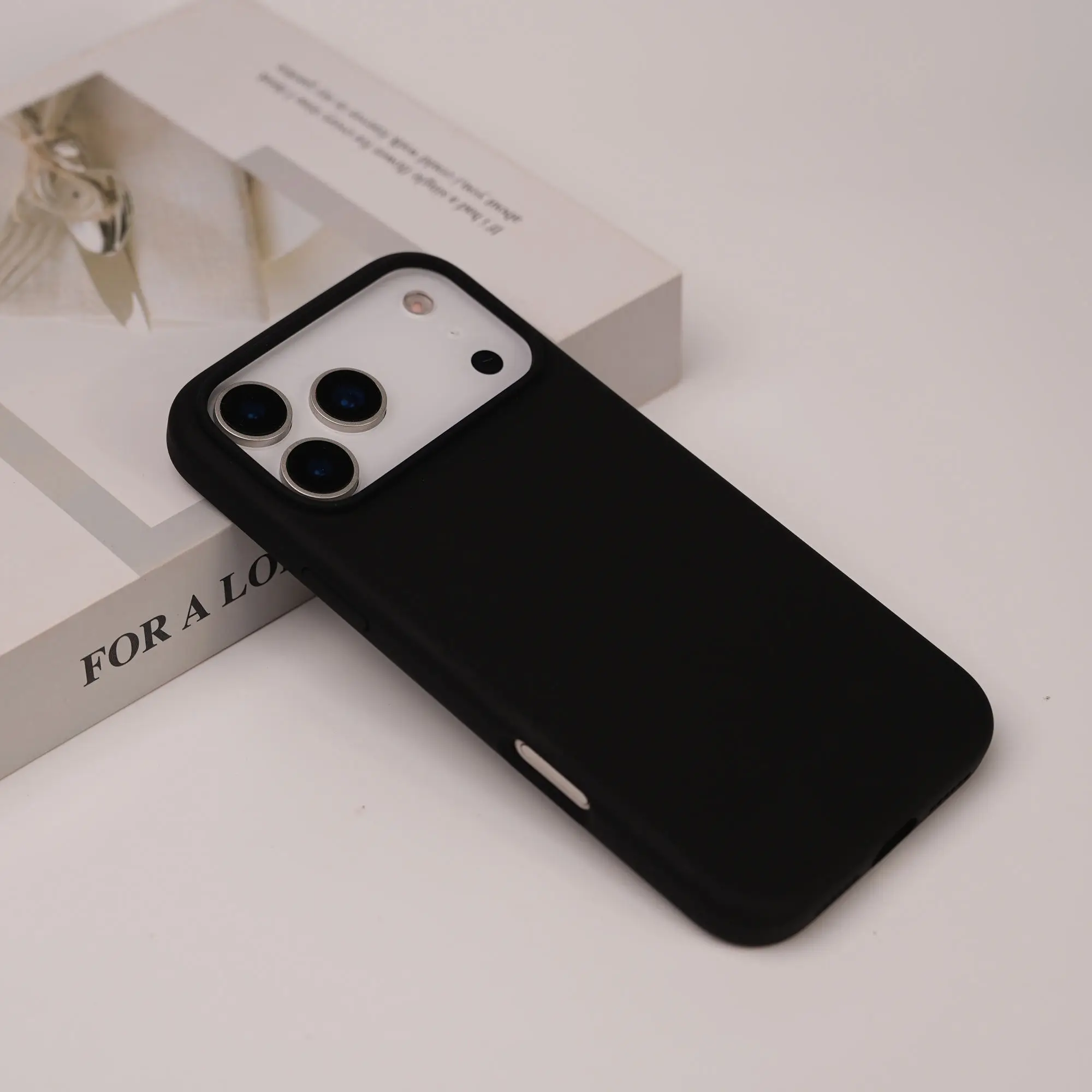 product customizable new soft magnetic liquid silicone mobile phone case for iphone 17 16 pro max stylish custom colorful spot design-4