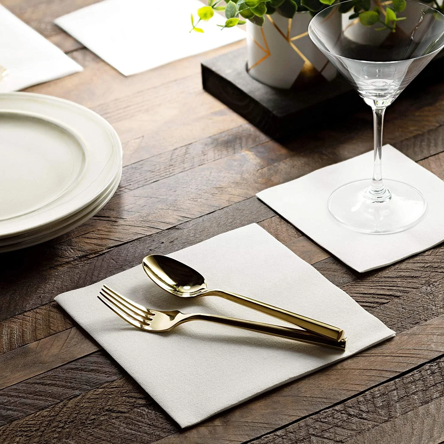 Бумажные салфетки под заказ бумажные и сервировочные обеденные