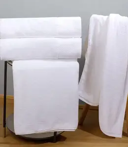 Eco-Friendly OEKO-TEX Certified 100% Cotton Solid Plain Weave Hotel Towel