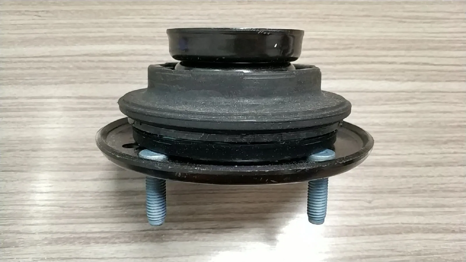BB5Z18183A AD1084 Suspension Part Shock Absorber Strut Mount for Ford ... — 2