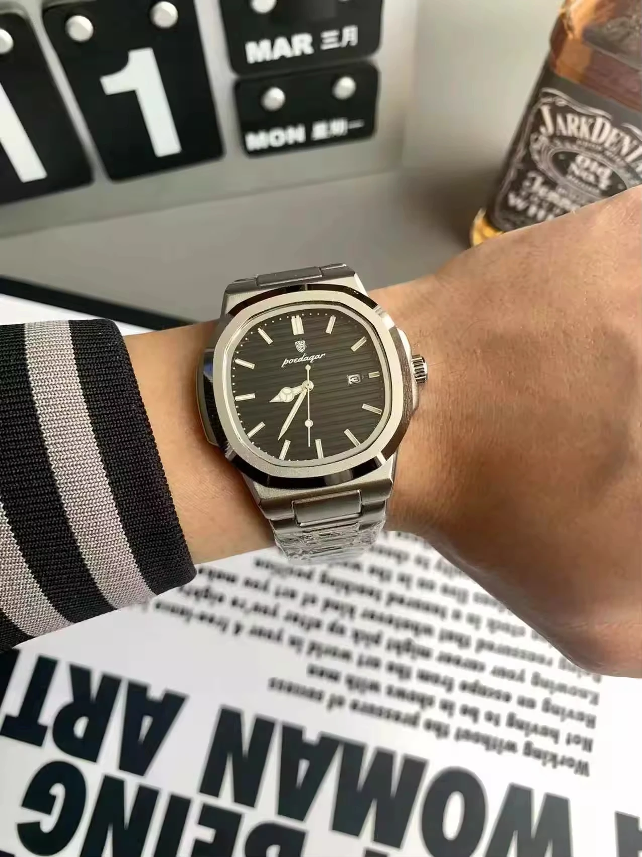 Poedagar  613 Business Alloy Korean Fashion Watch Men Luxury Casual Quartz Calendar Lumi aperçu 4