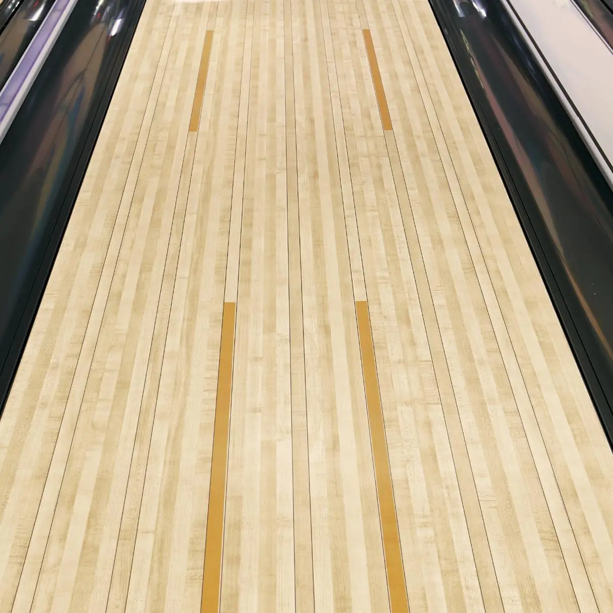USBC Approved New Arrival Best Prices Synthetic Bowling Lanes Latest Design with Various Glow Pattern and Colors