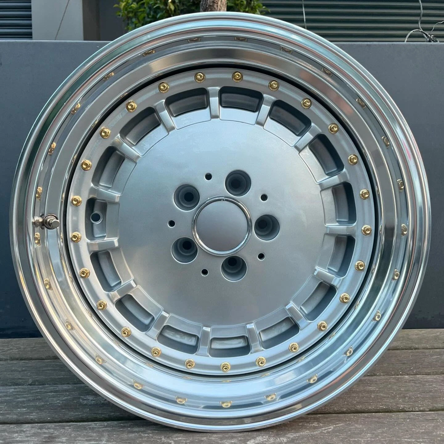 Alibaba.com: 2-piece Forged Step Lip for Mercedes-Benz R129 W126 C126 ...