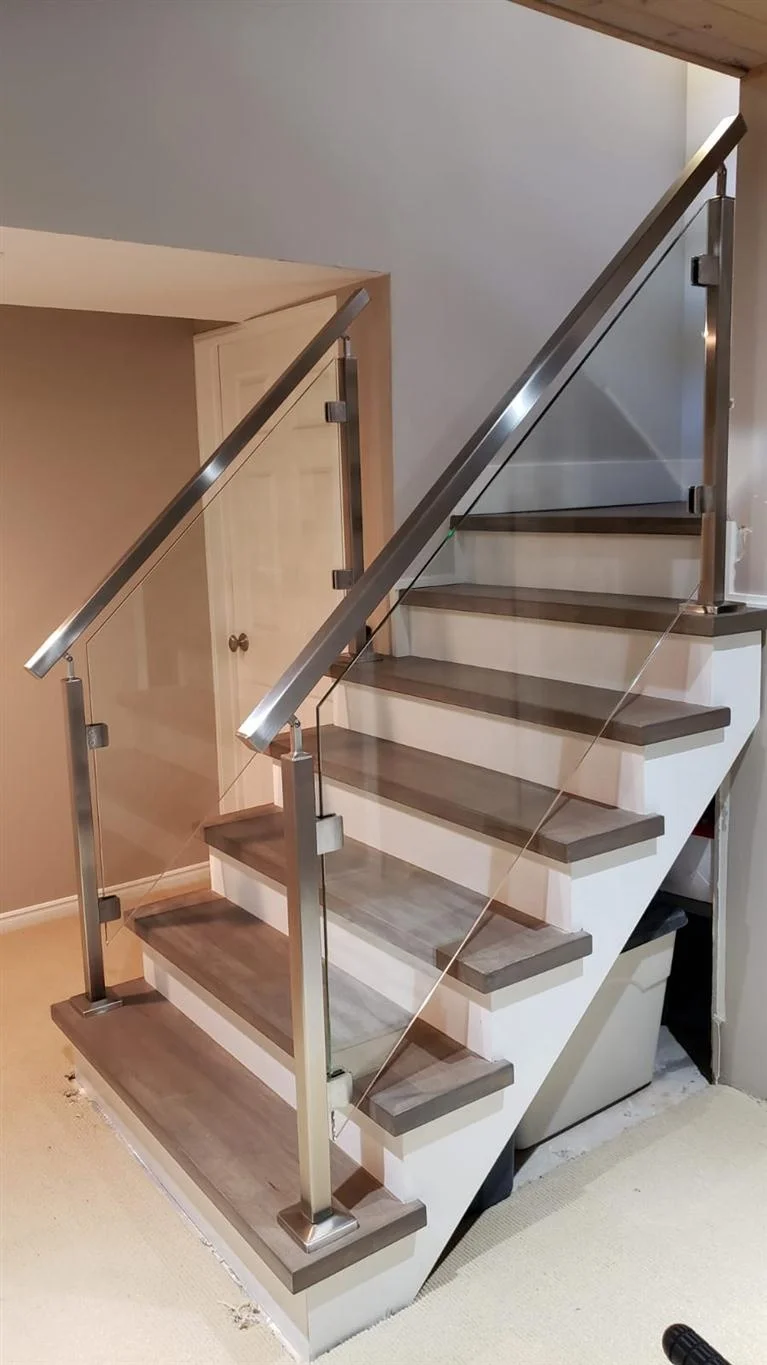 glass railing steel.jpg