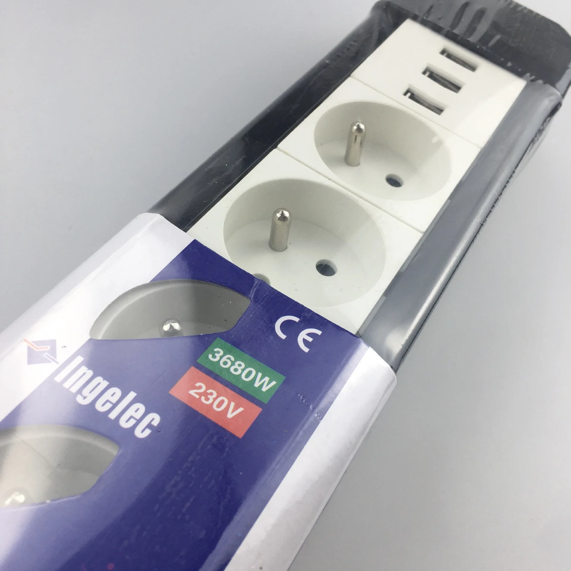 Multipresa SUDEERY 4 Prese + 2 USB-A + 2 USB-C – 2 Metri – Protezione Sovratensioni - 5
