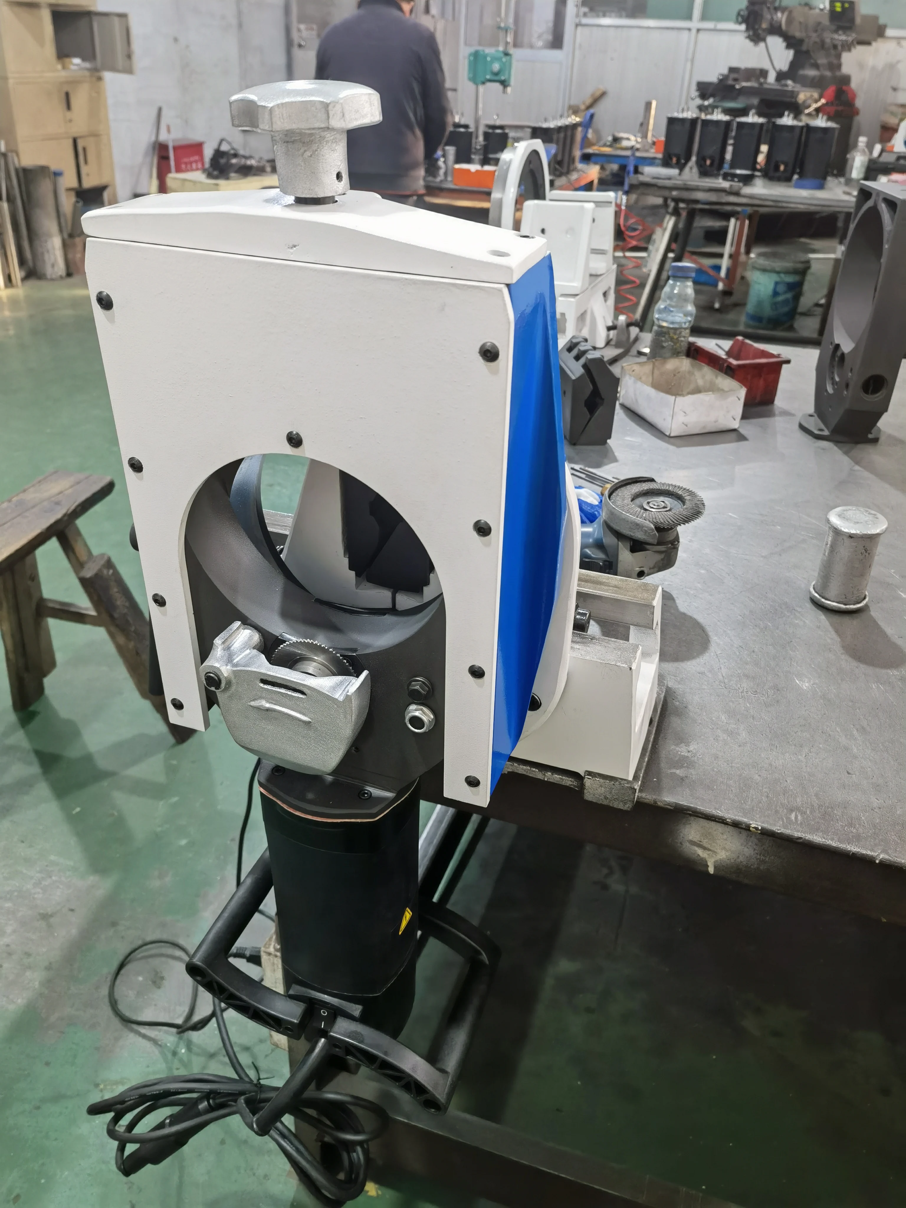 电动轨道钢管切割机斜边机小型圆形不锈钢空心管切割机