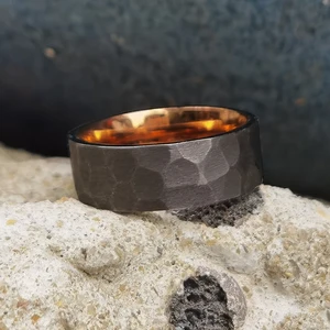 Men's Two Tone 8mm Rose Gold Plated Stainless Steel with Faceted Cut Hammered Grey Pure Tantalum Wedding Band Ring