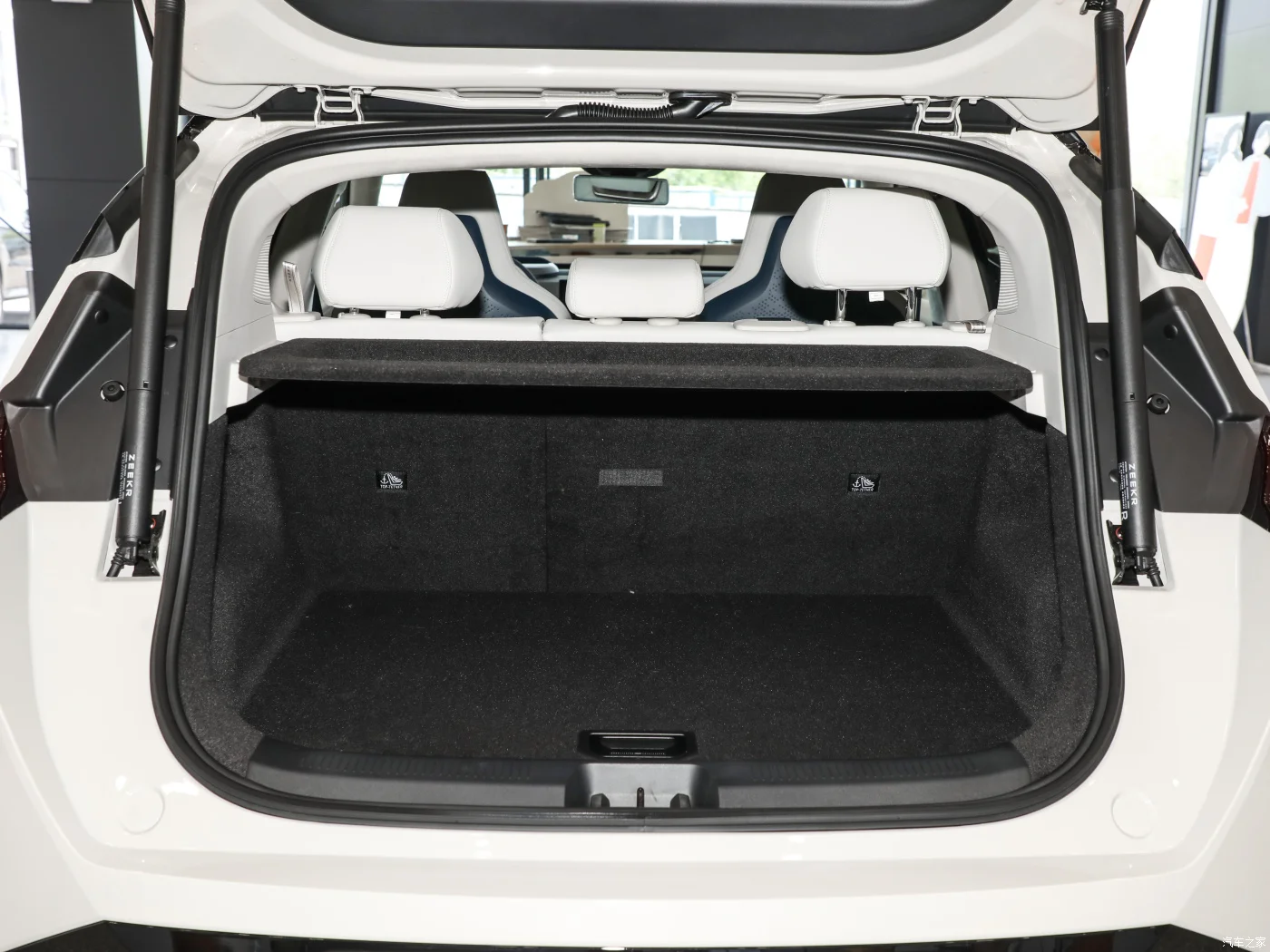 LHD 2024 Zeekr X EV Car 5 Seater High Speed Premium 560km